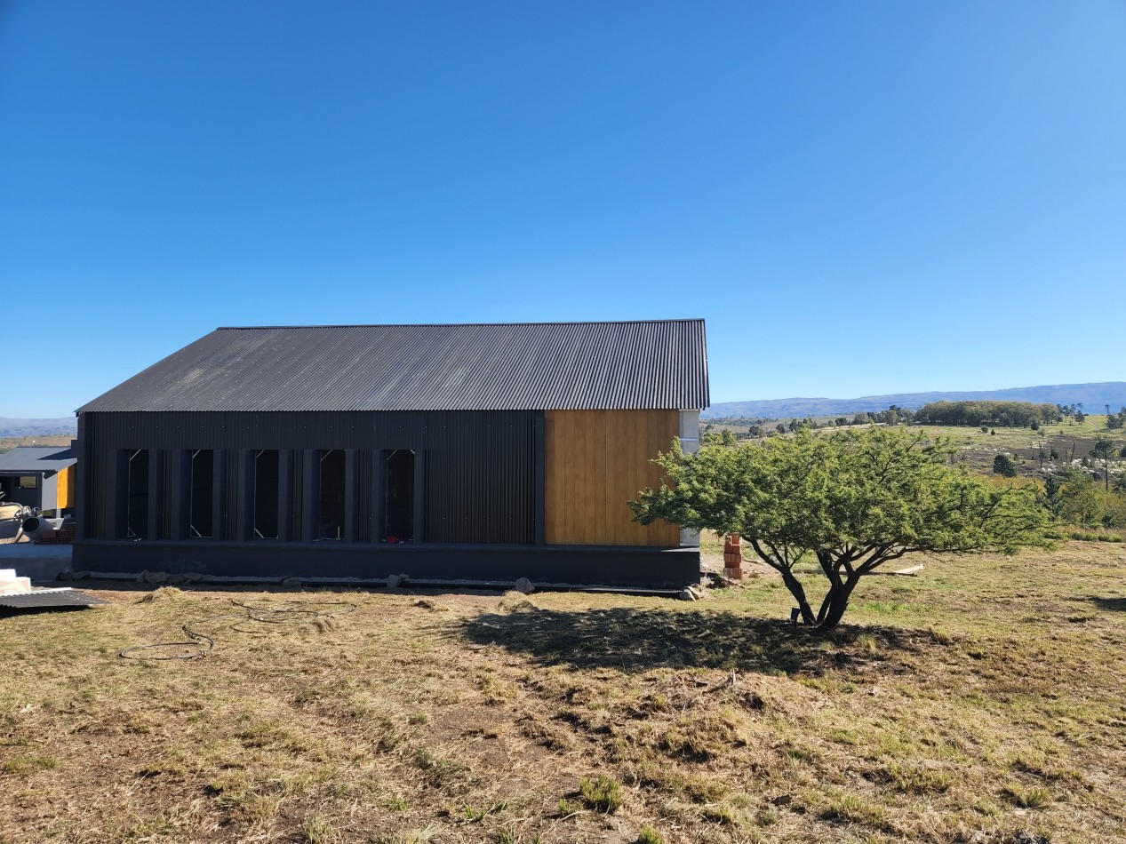 2 HECTAREAS MEGA GALPON CON VIVIENDA MAS CASA AMOBLADA Y EQUIPADA