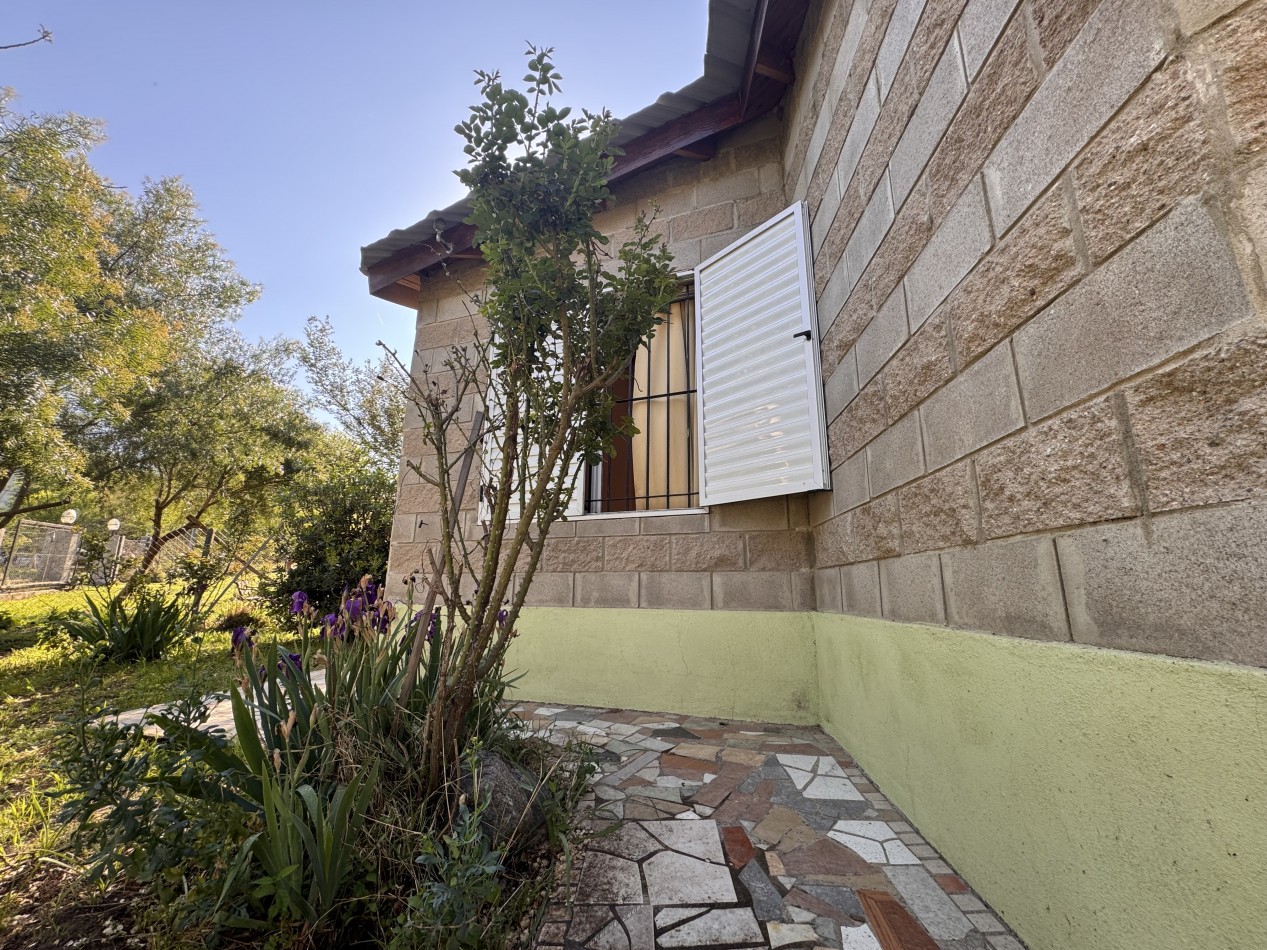 VENTA CASA MAS CABAÑA, PISCINA, PARQUE FRUTALES, VITAS A SIERRAS TOMA DEPARTAMENTO COMO PARTE DE PAGO EN BARRIO GRAL PAZ CORDOBA
