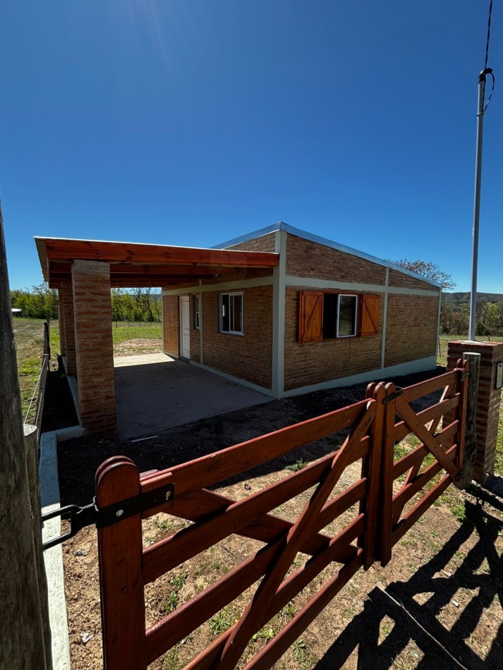 VENTA CASA A ESTRENAR DOS DORMITORIOS PARQUE PROXIMO A RIO Y PERILAGO 
