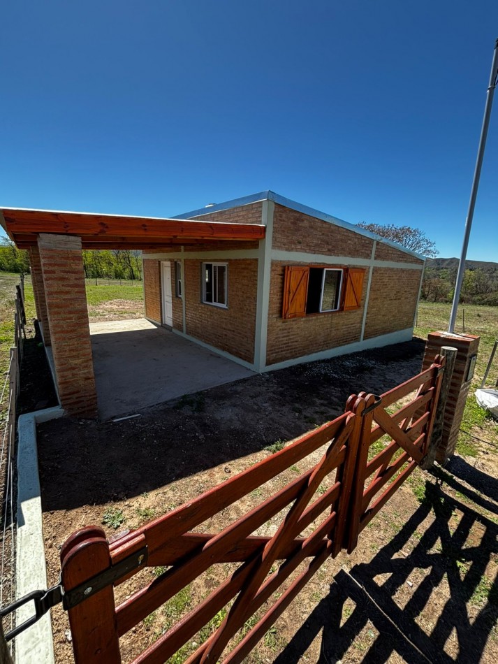 VENTA CASA A ESTRENAR DOS DORMITORIOS PARQUE PROXIMO A RIO Y PERILAGO 
