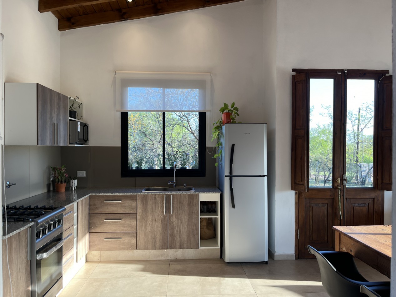 VENTA HERMOSA CASA A ESTRENAR DOS DORMITORIOS AMPLIO PARQUE VISTAS PROXIMO A LAGO RUMIPAL