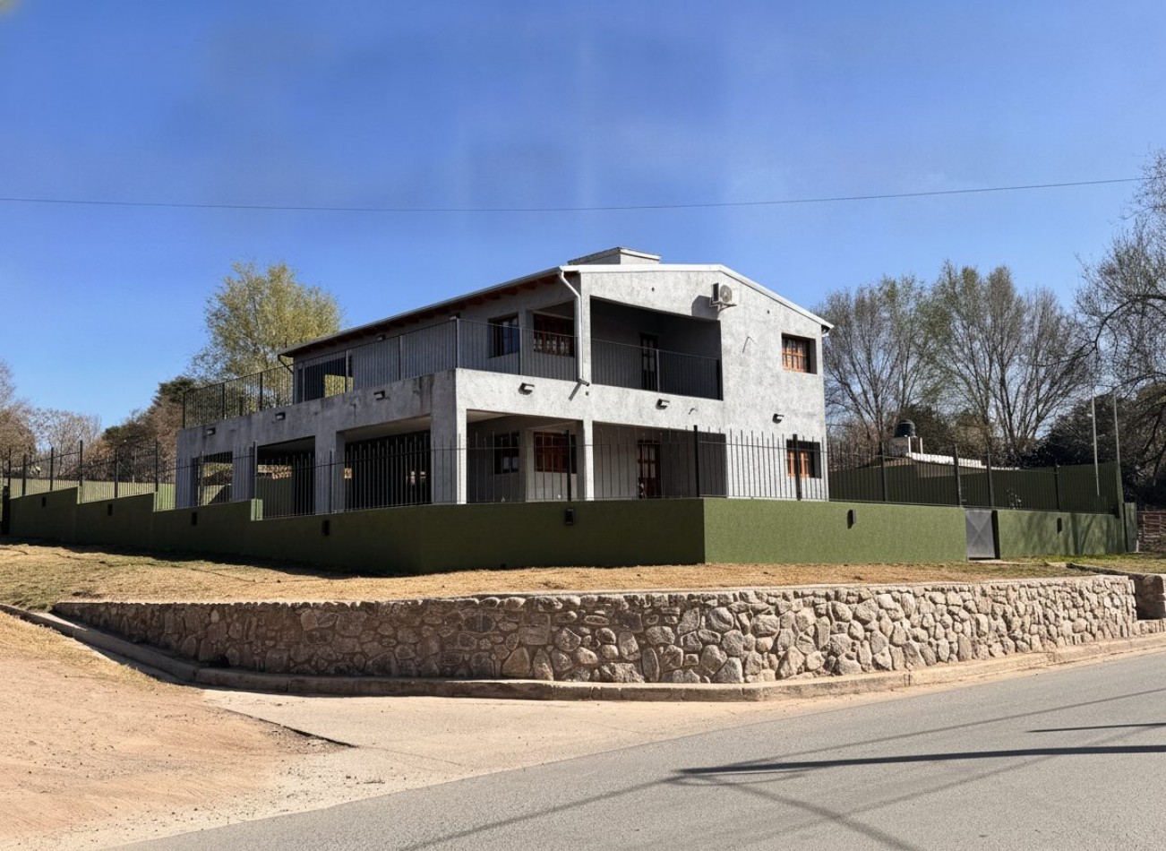 Venta gran casa familiar - Hermosa vista a las Sierras Chicas