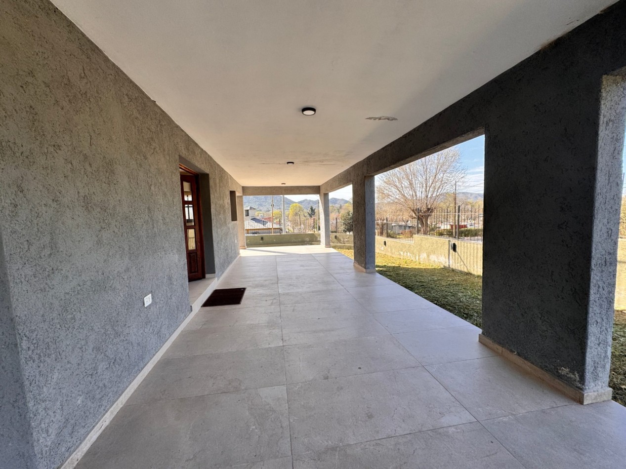 Venta gran casa familiar - Hermosa vista a las Sierras Chicas