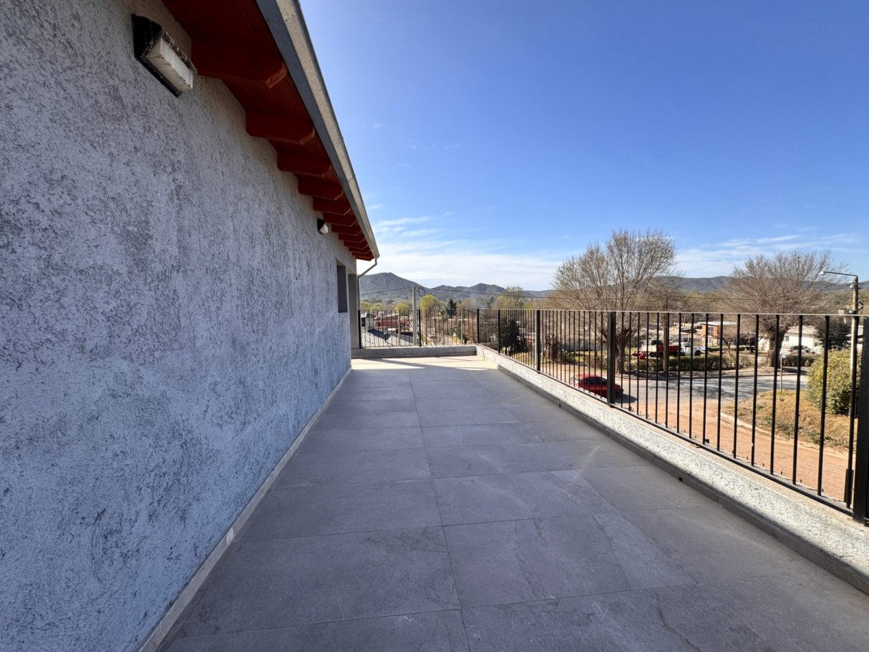 Venta gran casa familiar - Hermosa vista a las Sierras Chicas