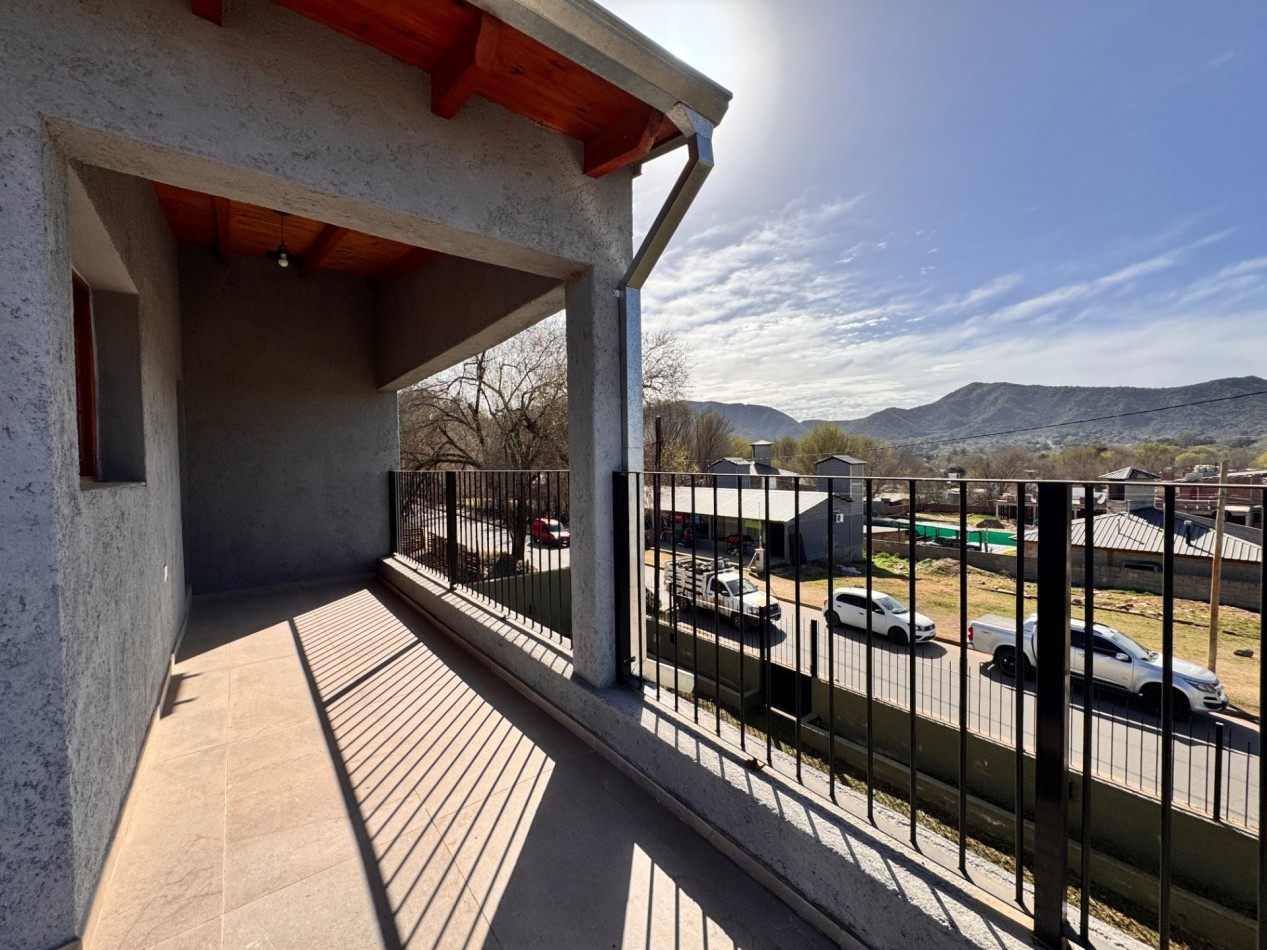 Venta gran casa familiar - Hermosa vista a las Sierras Chicas