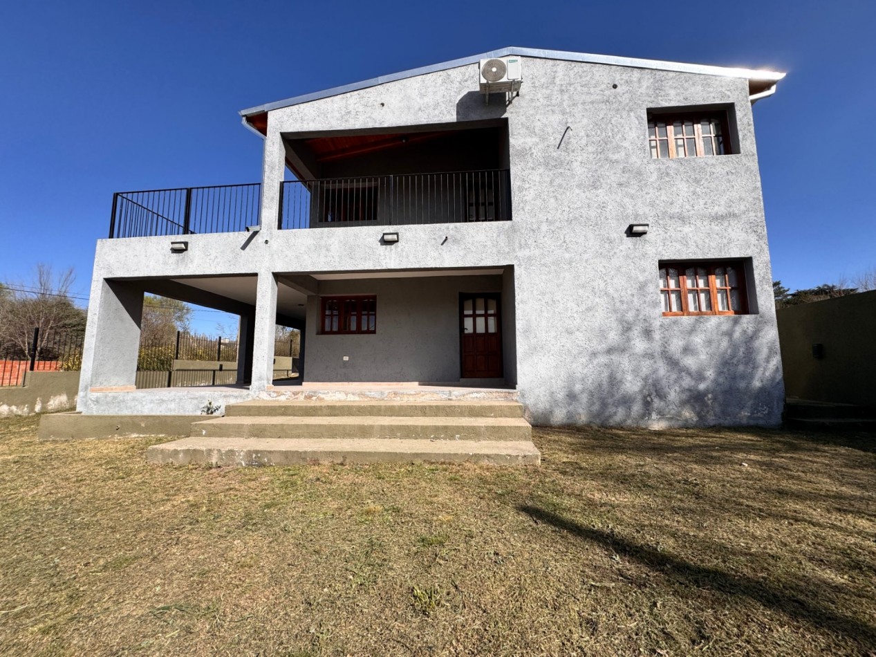 Venta gran casa familiar - Hermosa vista a las Sierras Chicas
