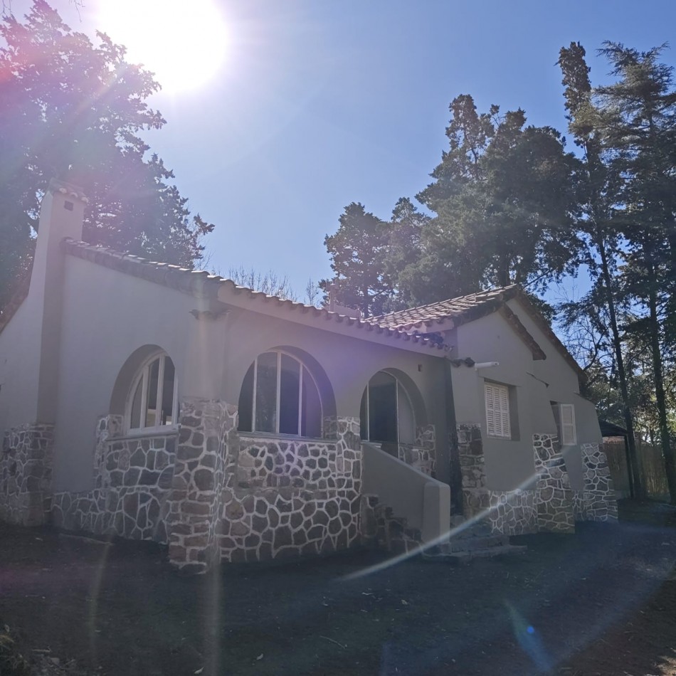 Venta Casa a nuevo en centro Villa Gral Belgrano 