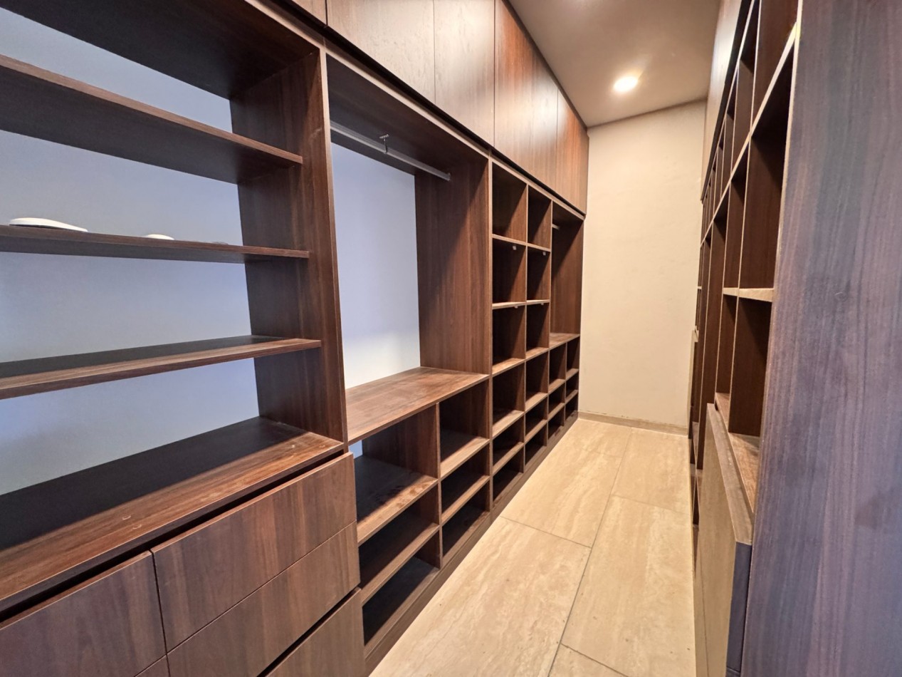VENTA EXCELENTE CASA EN VILLA GENERAL BELGRANO 