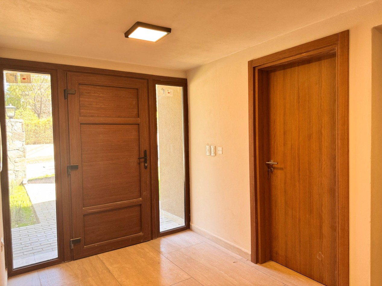 VENTA EXCELENTE CASA EN VILLA GENERAL BELGRANO 