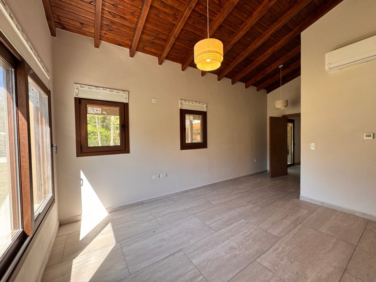 VENTA EXCELENTE CASA EN VILLA GENERAL BELGRANO 