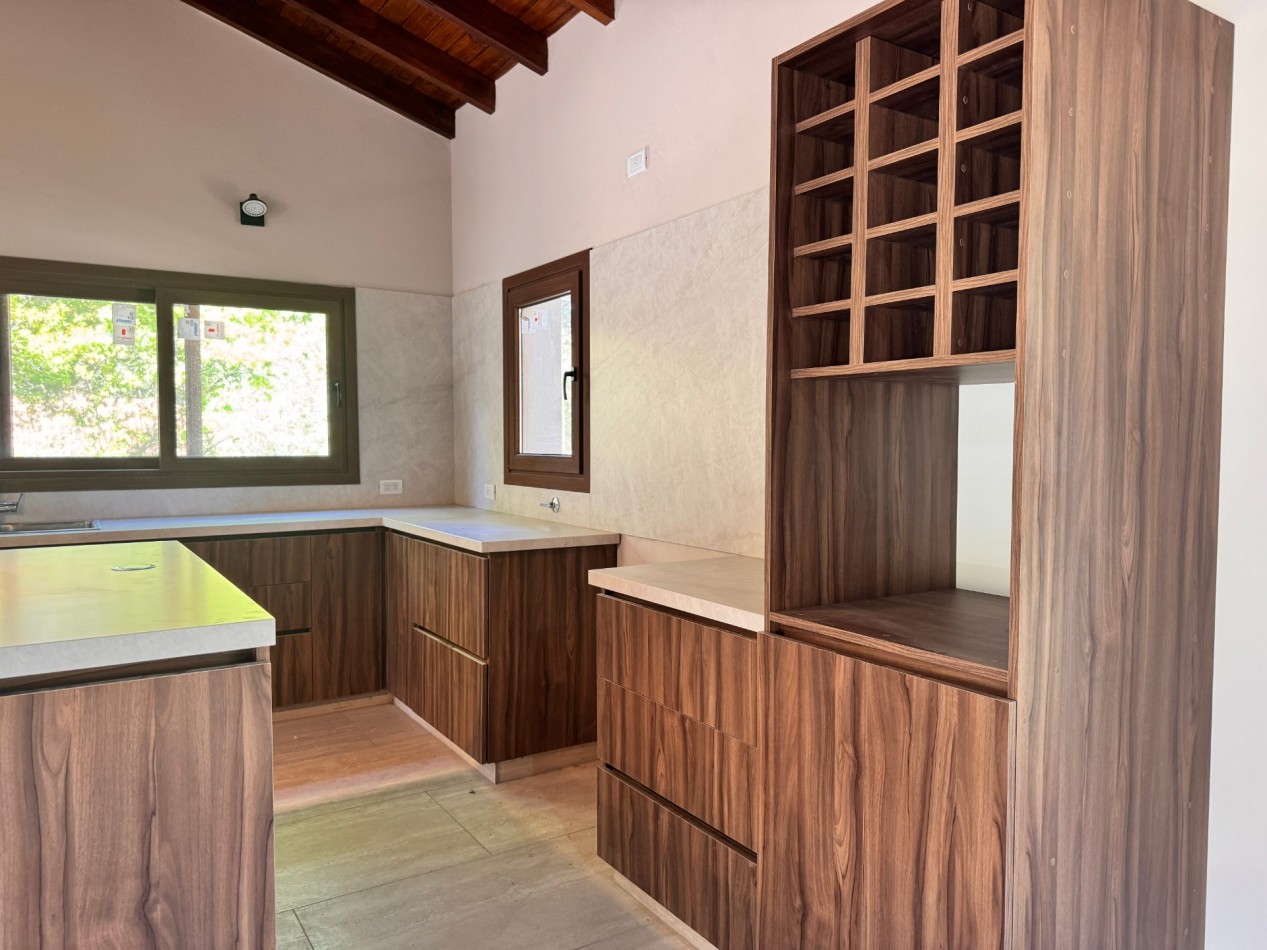 VENTA EXCELENTE CASA EN VILLA GENERAL BELGRANO 