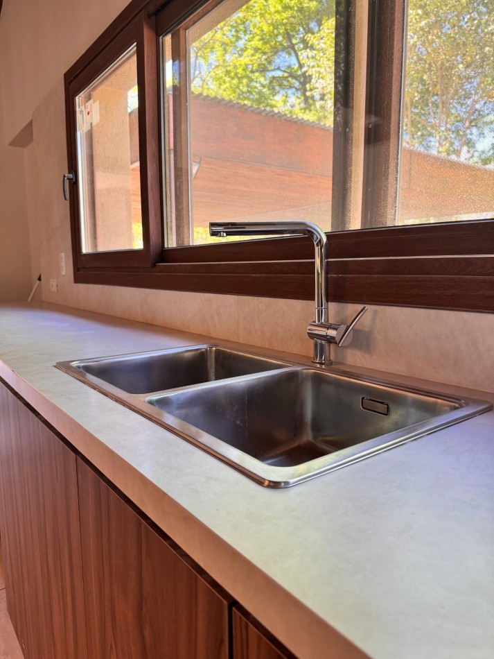 VENTA EXCELENTE CASA EN VILLA GENERAL BELGRANO 