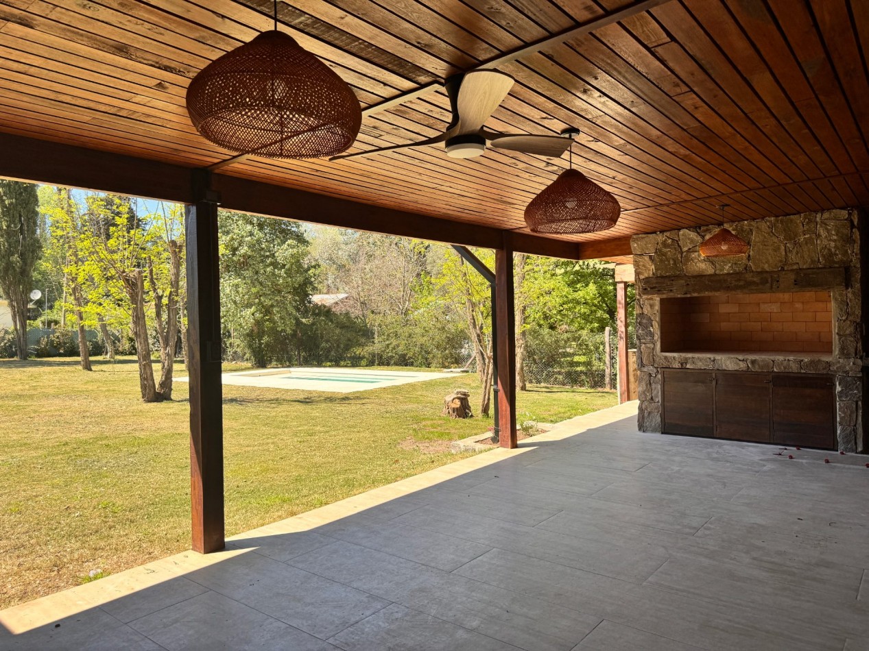 VENTA EXCELENTE CASA EN VILLA GENERAL BELGRANO 