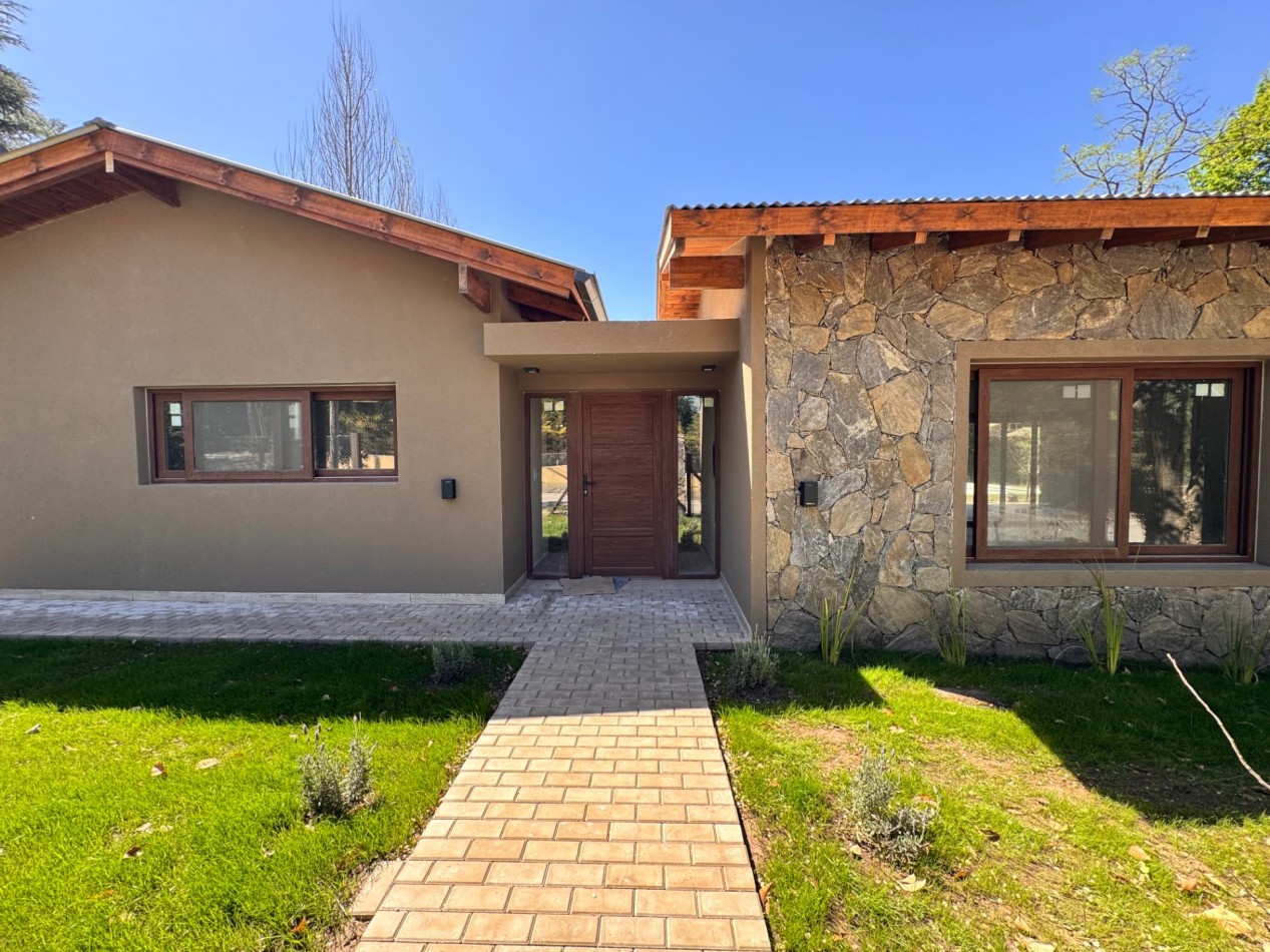 VENTA EXCELENTE CASA EN VILLA GENERAL BELGRANO 