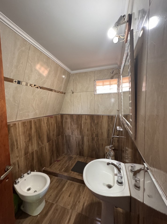VENTA CASA MAS CABAÑA, PISCINA, PARQUE FRUTALES, VITAS A SIERRAS TOMA DEPARTAMENTO COMO PARTE DE PAGO EN BARRIO GRAL PAZ CORDOBA