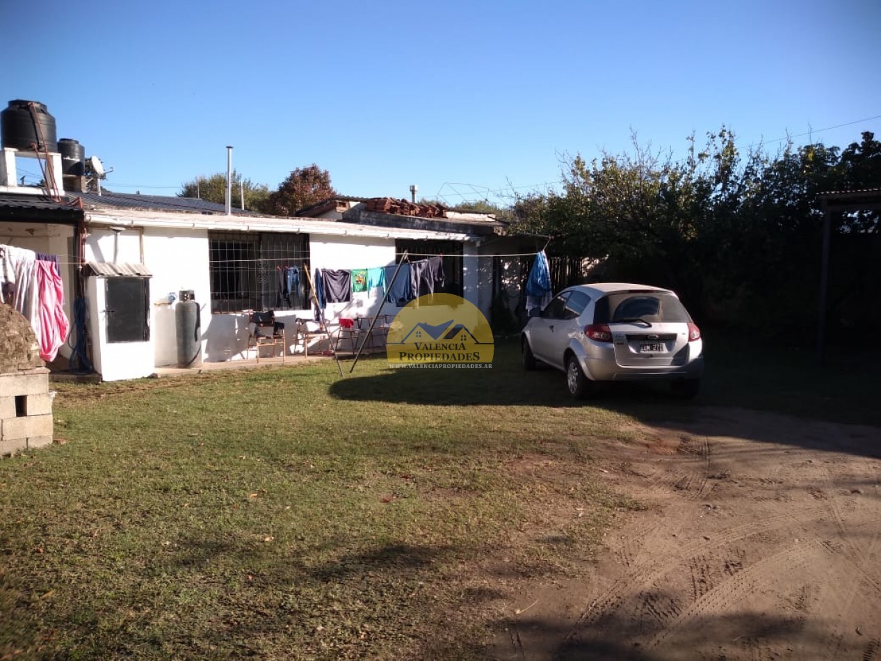 Dos casas independientes sobre la costanera del Rio Santa Rosa en inmejorable ubicacion!