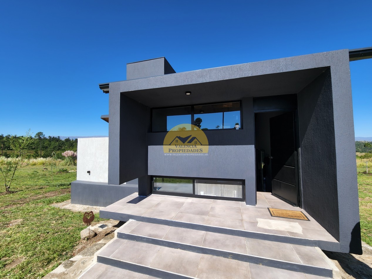 VENTA Espectacular FRACCION DE TERRENO DE 2 hectareas con casa amoblada y equipada mas Mega galpon con recepcion, vivienda y taller VILLA YACANTO DE CALAMUCHITA