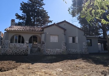 Venta Casa a nuevo en centro Villa Gral Belgrano 
