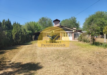 VENTA CASA 2 DORMITORIOS AMPLIO PARQUE CON FRUTALES SANTA ROSA DE CALAMUCHITA